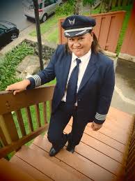 Captain Kamelia Zarka First Tongan Woman To Captain A Commercial Airline Tonganheroes Tongan Hero Women
