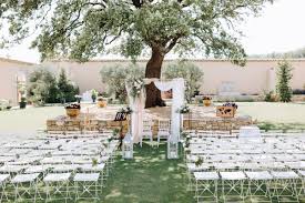 La pleine campagne aux portes d'aix en provence! Lieux De Reception De Mariage En Provence Photographe Mariage