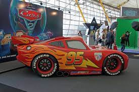 The Establishing Shot Empire Big Screen Lightning Mcqueen On The Disney Pixar S Cars 2 Display In Studio City Studio City Lightning Mcqueen Big Screen