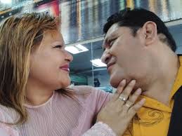 Ana Vilma y Edwin luchan día a día para subsistir en la ciudad