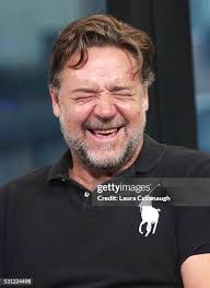 180 Laura Crowe Photos & High Res Pictures