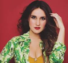 Lorraine Perillo, Autor em Entretetizei