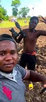 Ayiti ka bay tèt li manje!, Mèsi...