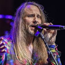 “Isn't it the best when you get into a band and they happen to have so much  material to discover?” Yes' Jon Davison fell in love with the Moody Blues  by falling in love with John Lodge's daughter