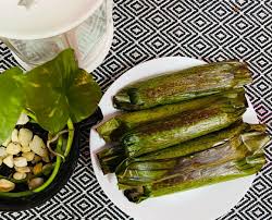Panaskan minyak di atas wajan penggorengan lalu tumis irisan bawang bombay dan bawang putih, woter juga, masak hingga matang dan harum. Resepi Pulut Panggang Serunding Kelapa Kisahsidairy Com