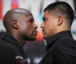 Jennifer Beck, girlfriend of Adrian Sutil, in the Austin paddock