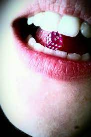 Omg That S So Cute Imma Get My Tongue Pierced I Am Gonna Consider Getting This For Sure Lol My Friends R Gonna Tongue Piercing Tounge Piercing Cute Piercings