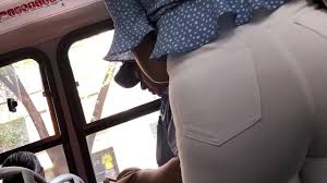 Nalgona en pantalón blanco - XNXX.COM