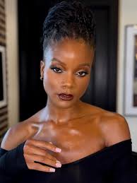 If you're going to Essence Fest… don't let the NOLA heat play in your face  😅🔥 Here's how I keep my clients snatched, matte, and photo-ready all day:  ✨ Skindinavia Bridal Spray