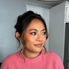 Sam • KC Makeup Artist x Licensed Esthetician (@skinxsamz) • Instagram  photos and videos