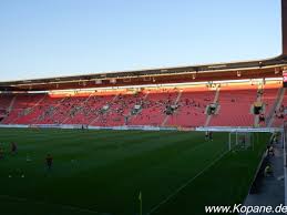 Na vzájemné utkání v mnichově se plánuje obléknout do duhových barev, které podporují rovnoprávnost. Stadion Eden Kopane De