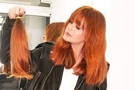 A atriz não fez nenhuma mudança drástica na cor, mas cortou uns bons quero saber a opinião de vocês! Marina Ruy Barbosa Posa Com Cabelo Doado E Declara Apoio Ao Outubro Rosa Quem Quem News