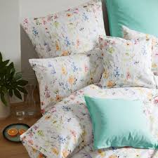 Elegante Magic Batist Sommerbettwasche 2286 135 200 80x80 In 2020 Sommerbettwasche Landhaus Bettwasche Romantische Bettwasche