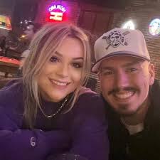 Emily Swearingen and Luke Bentley's Wedding Website