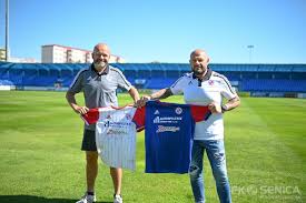 Fk senica je profesionálny futbalový klub, svojim profesionálnym a prepracovaným systémom mládeže patrí k slovenskej špičke vo vychovávaní mladých talentov. Yah5xe Bcyokvm