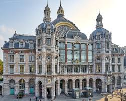 En 2009, le magazine américain newsweek lui a décerné le titre de quatrième plus belle gare du monde. Gare D Anvers Central Wikipedia