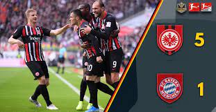 17' leon goretzka, 41' thomas müller, 46' robert lewandowski, 52' e 56' martin hinteregger.em uma allianz arena completamente vazia, mas recheada de golos, o melhor marcador da partida foi martin hinteregger, defesa central do eintracht. Frankfurt V Bayern Munich Bundesliga Report Fussballstadt