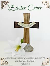 Spring easter table decorations darling darleen. He Is Risen Easter Cross Centerpiece Holiday Mad In Crafts