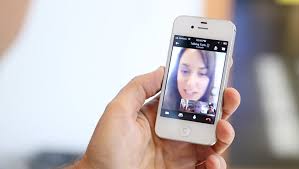 The app add into the photo, emoticons and video calls, let one to one and many people dialogue more lively and interesting, but is completely free. Google Hangout App Fun For Group Video Chats