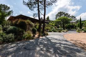 Corse Du Sud Region De Porto Vecchio Amenagement D Une Allee Et Zone De Stationnement En Piquets D Ardoise Execut Porto Vecchio Piscine Et Jardin Paysagiste