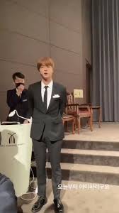 He loves any korean dish and sweet potato well, many of army (the name of bts's fans) were quite shocked when he revealed his abs. Bts Jin At His Brother S Wedding Today Knetizen