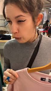 Confidence is silent, insecurities are loud 💖🤫 #StayConfident  #InnerPeaceWins #OwnYourPower