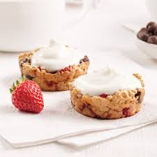 Coupes De Gruau Aux Fraises Chocolat Et Yogourt Les Recettes De Caty Desserts Food Healthy Dessert