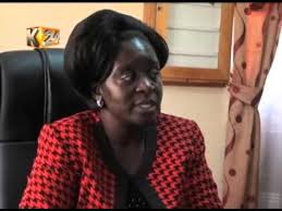 Janga la corona limeendelea kuathiri watu wengi wakiwemo baadhi ya wasichana mtaani mathare hapa jijini nairobi ambao sasa wamelazimika kusalia bila kuoga kutokana na huduma ambayo hapo awali walikuwa wakiipata shuleni. Video Inayoonyesha Wanafunzi Wa Shule Ya Wasichana Ya Keveye Wakicharazwa Yaibuka Youtube