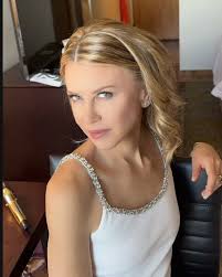 At Nashville's 2024 Member Award Ceremony, Robert Dale Klein and I were  honored to receive an award for the NSAI Chapter Challenge winning song “I  Wonder What You See." ✨✨✨✨ @robertdaleklein @nsaiofficial #iwonderwhatyousee