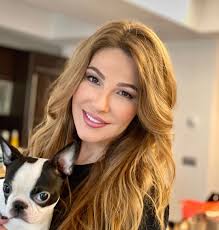 Oana cuzino was born on june 20, 1971 (age 50) in bucha, romania. Cum IÈ™i MenÈ›ine Oana Cuzino FrumuseÈ›ea La 48 De Ani Kfetele