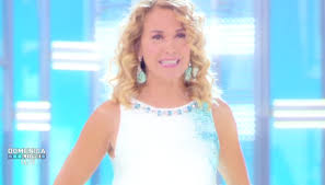 Per ora infatti, barbara d'urso, sarebbe concentrata esclusivamente sul suo lavoro. Il Nuovo Look Di Barbara D Urso A Domenica Live I Commenti Dei Fan E Non Dilei