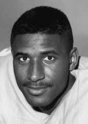 Modern Records . . 124 Bowl History . . . . . 128 Stat Categories . . . 130  Opponent Records 152 Coaching Records . 154 Series R