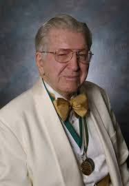 Sheldon Wolfe (@swolfearch)