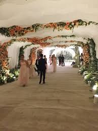 Nhiều người vẫn chưa thôi bàn tán về chuyện tình. Toan Cáº£nh Tiá»‡c CÆ°á»›i NhÆ° Cá»• Tich Cá»§a Hoa Háº­u Ä'áº·ng Thu Tháº£o Blog