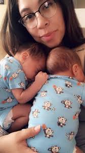 Dora Ochoa (@d_yvetteochoa)