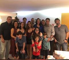 Apos Um 2020 Sem Natal Familias Retomam As Festas De Fim De Cultura