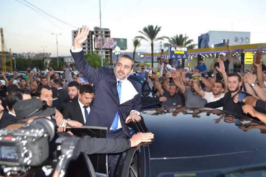 الشيباني يصل إلى طرابلس.. استقبال شعبي عند مدخل المدينة وصل وزير الخارجية  السوري اسعد الشيباني إلى مدينة طرابلس في اطار الزيارة التي يقوم بها إلى  لبنان، وكان في استقباله على مستديرة السلام