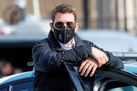 Cruise plays the main character of the. Ausraster Von Tom Cruise Wegen Covid 19 Regeln Begeistert Das Netz Webmix Derstandard At Web