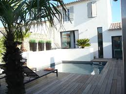 Villas Maisons A Louer Ile De Re Pour Vos Vacances Et Week End Maison A Louer Plan De Maison Avec Patio Maison Mediterranee