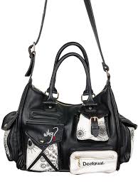 Et oui, a marque ne déroge pas à sa réputation. Sac A Main Desigual Noir Et Blanc Darlenemerkler Com
