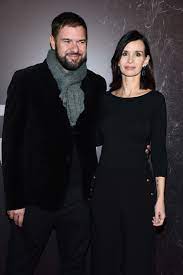 Założyciel i dyrektor artystyczny teatru imka. Tomasz Karolak Partnerki Ostrowska Kolakowska Boczarska Lamparska Malicka Galeria Plejada Pl