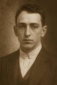 Kristi Vickers's Instagram, Twitter & Facebook