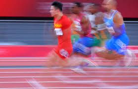 Jun 11, 2021 · 毕竟，这个赛季从60米到100米，苏炳添的状态一直非常好。 今年4月下旬，在中国田径邀请赛肇庆站男子百米决赛中，苏炳添跑出了9米98，不但刷新了个人赛季最佳成绩，同时也打破了赛会纪录。 Exvjmphhzflo3m