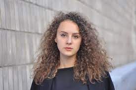 Brushing hair for two minutes a night helps distribute natural oils from scalp to hair, scrivo writes, making it. How To Get Curly Hair Naturally Permanently Proven 7 Ways