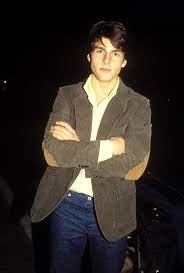 Thomas cruise mapother iv (born july 3, 1962) is an american actor and producer. Tom Cruise Here S What 20 Of Today S Biggest Stars Were Like At Age 20 Popsugar Celebrity Photo 16