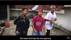 Orang miskin yang sok kaya(gacha life). Trio Rapper Anak Anak Ini Sindir Orang Yang Sok Kaya Padahal Orangtua Buruh Cangkul Di Sawah Tribun Sumsel