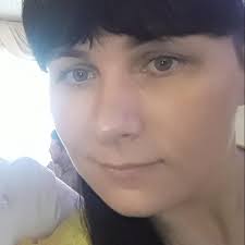 During a routine training at the FDNY Fire Academy, a Lieutenant went into  cardiac arrest and was unresponsive. Members rushed to his side, beginning  CPR, while others called for backup. Paramedic Veronica