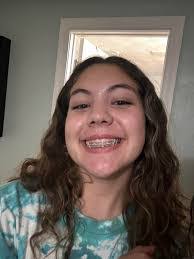 Isabella Decker's Instagram, Twitter & Facebook