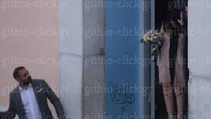Όλα τα 'χει κάνει για τη νέα σειρά που θα πρωταγωνιστεί η αθηνά οικονομάκου! Me Roz Forema Kai Over The Knee Mpotes H Nyfh A8hna Oikonomakoy Oi Prwtes Fwtografies Bovary