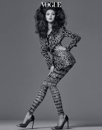 Sunghee Kim Models Colorful 80 S Styles For Vogue Korea High Fashion Poses Vogue Poses Fashion Poses